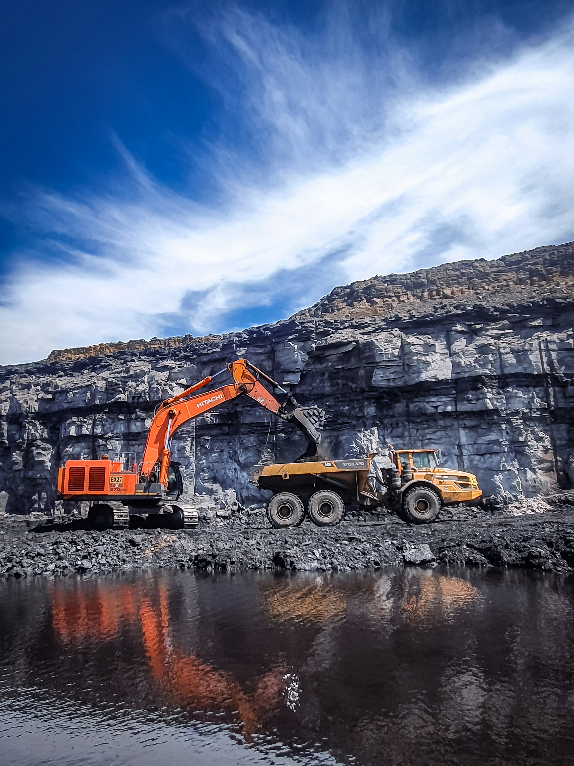 Mining operation in a rock quarry